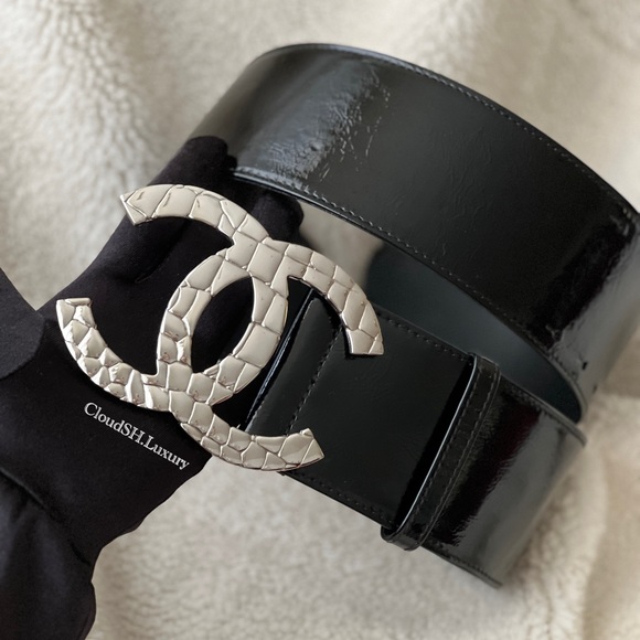 Auth Chanel Silver Metal Embossed Big CC Logo Black Patent Leather Belt -Size 80 - Picture 1 of 16